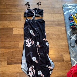 L'ATISTE Black Floral Jumpsuit